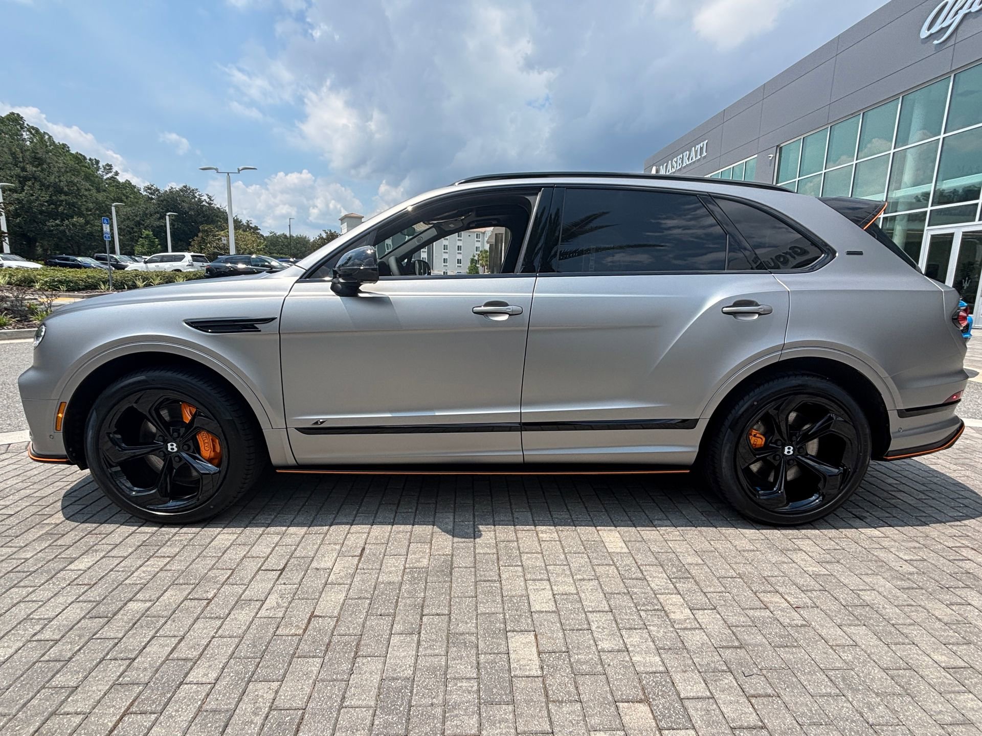 New 2025 Bentley Bentayga image 11