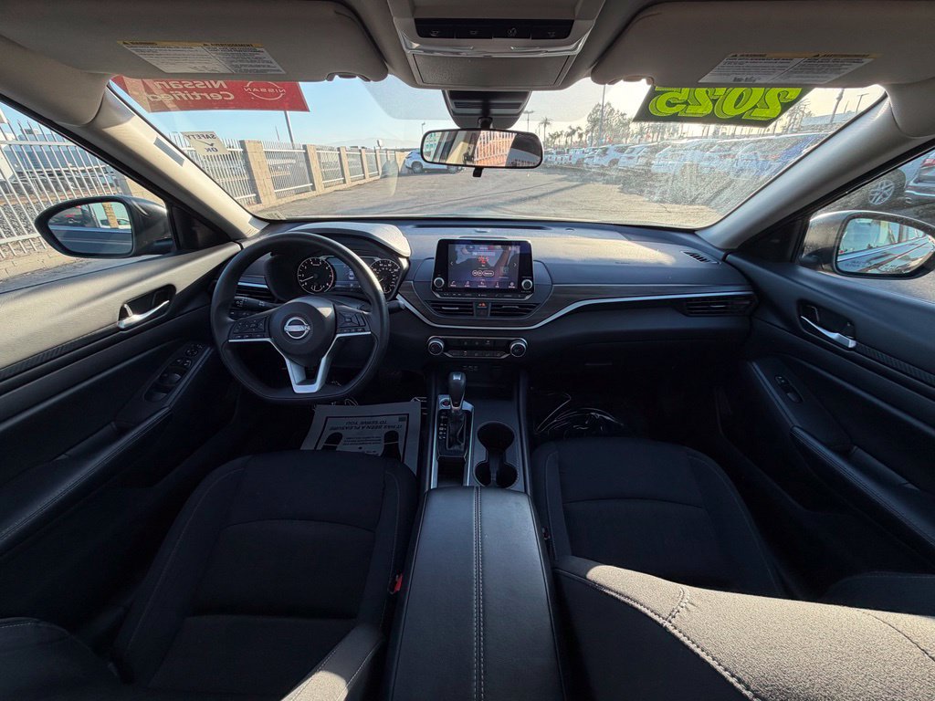 Certified 2025 Nissan Altima 2.5 SV FWD image 15