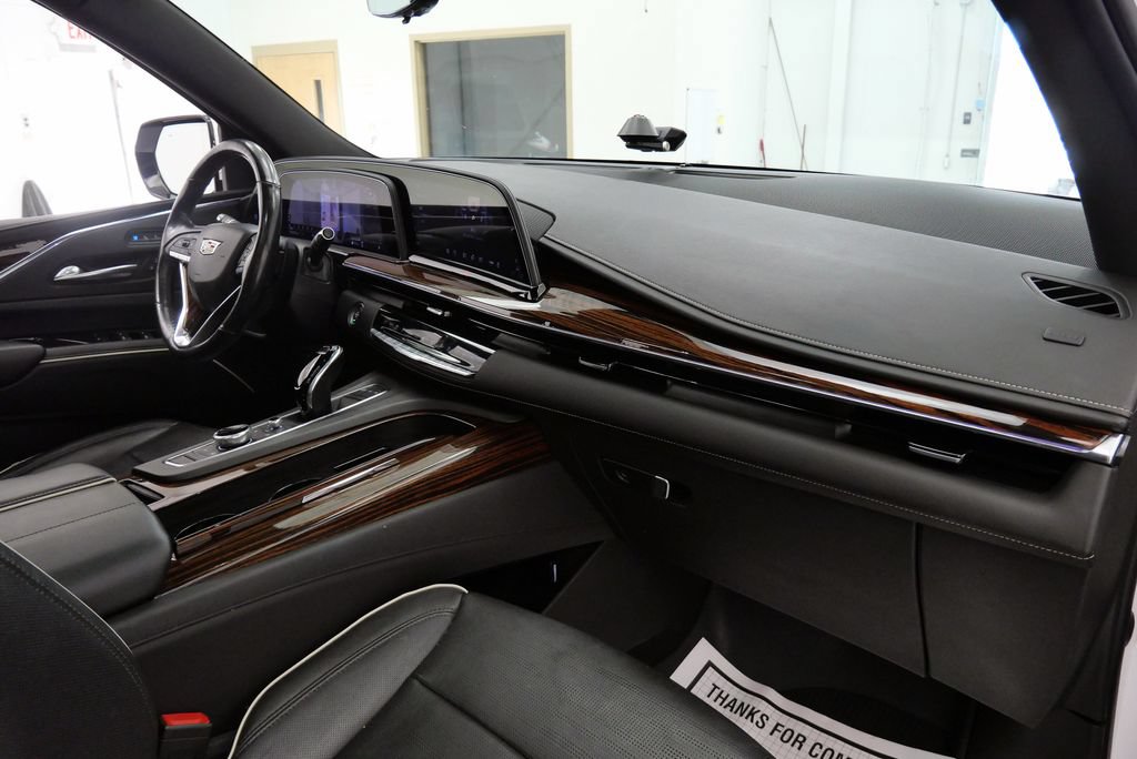 Used 2021 Cadillac Escalade ESV Premium Luxury AWD/4WD image 16