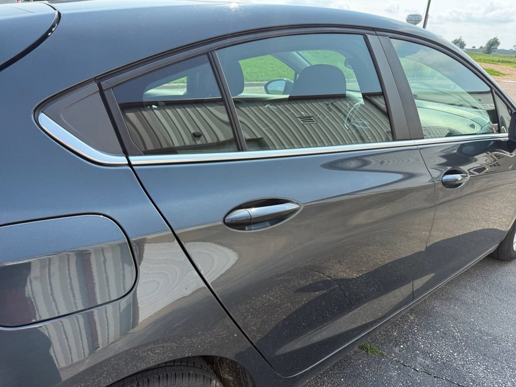 Used 2019 Chevrolet Cruze LT w/ LT True North Edition FWD image 35