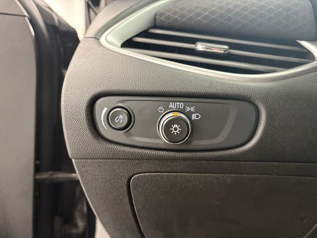 Used 2025 Chevrolet Malibu LT image 26