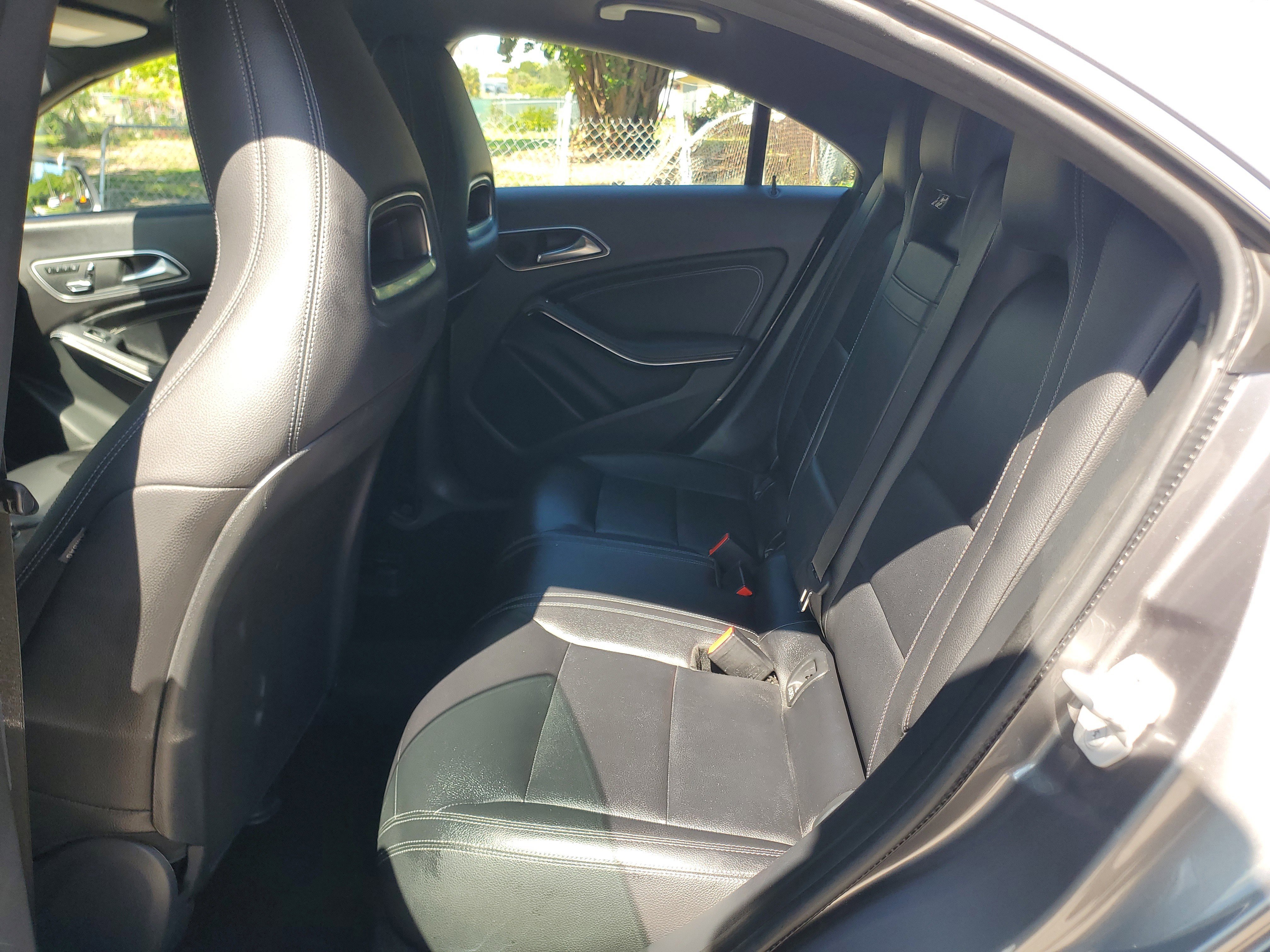 Used 2018 Mercedes-Benz CLA 250 4MATIC image 10