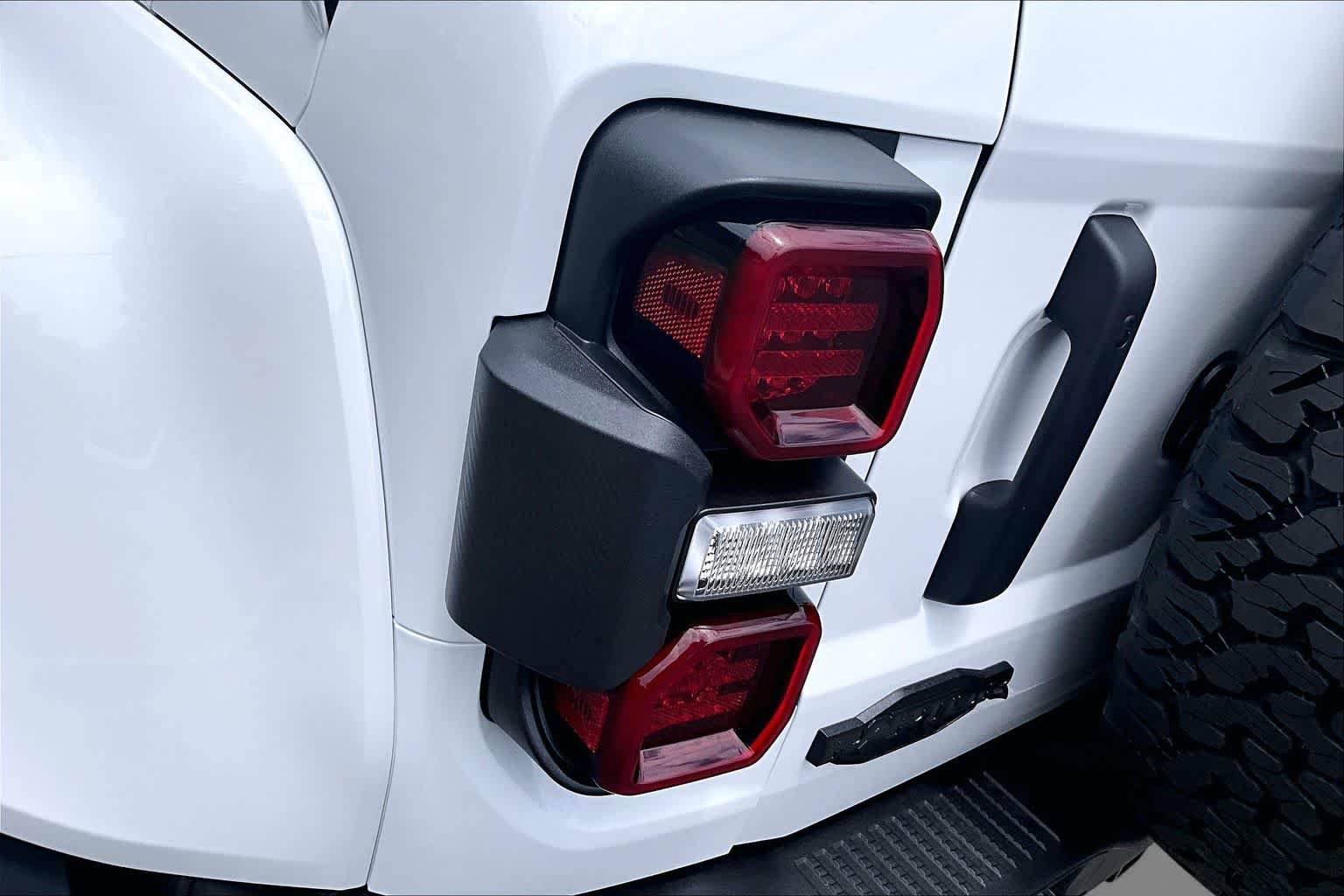 New 2026 Ford Bronco Raptor AWD/4WD image 14
