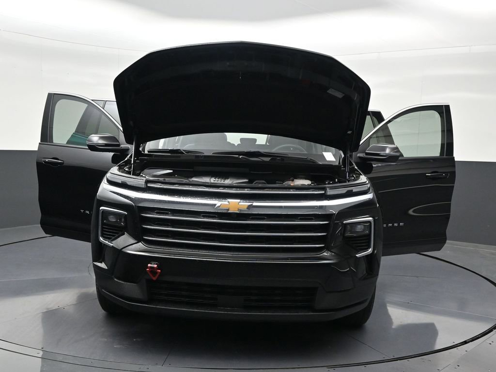 Used 2025 Chevrolet Traverse LT image 37