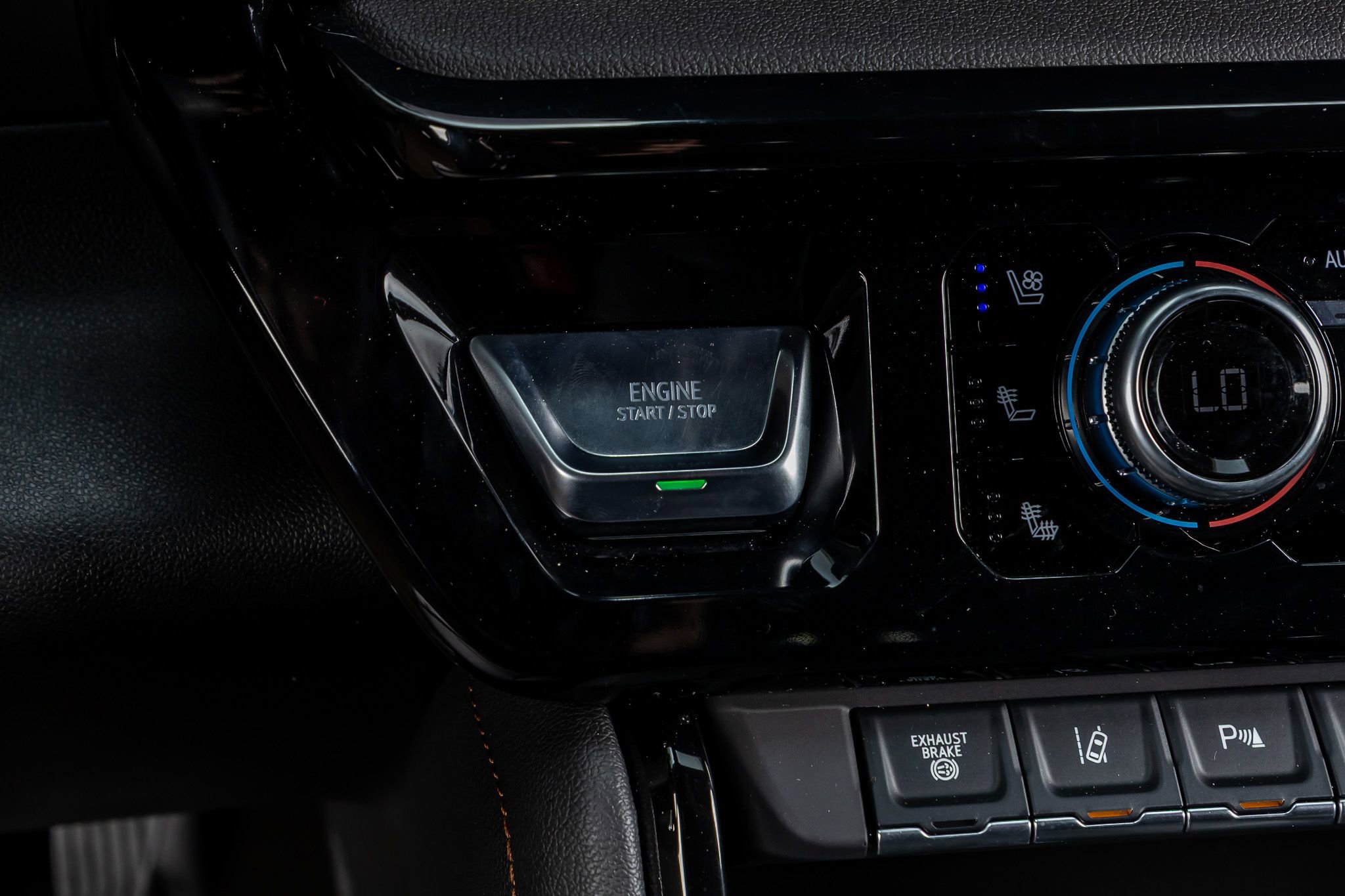 Used 2025 GMC Sierra 2500 AT4 w/ AT4 Premium Plus Package image 22