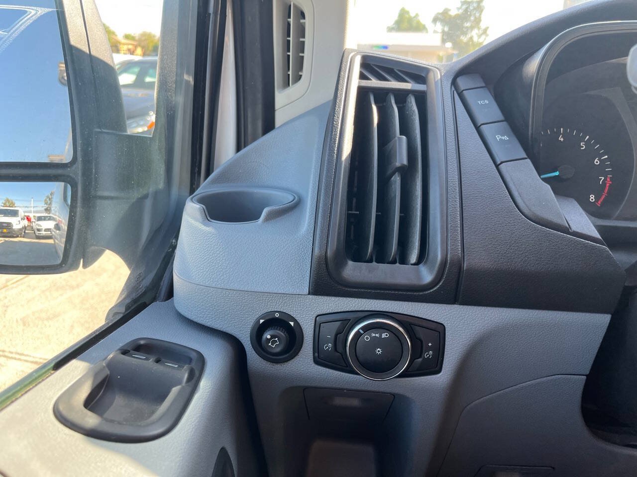Used 2018 Ford Transit 250 148 Low Roof RWD image 39