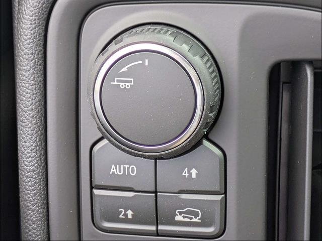 New 2026 Chevrolet Silverado 1500 Custom w/ LPO, Dark Essentials Package AWD/4WD image 25