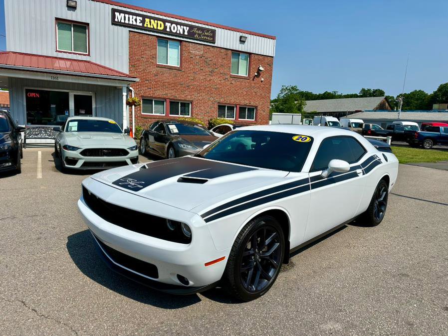 Used 2020 Dodge Challenger SXT w/ Blacktop Package image 1