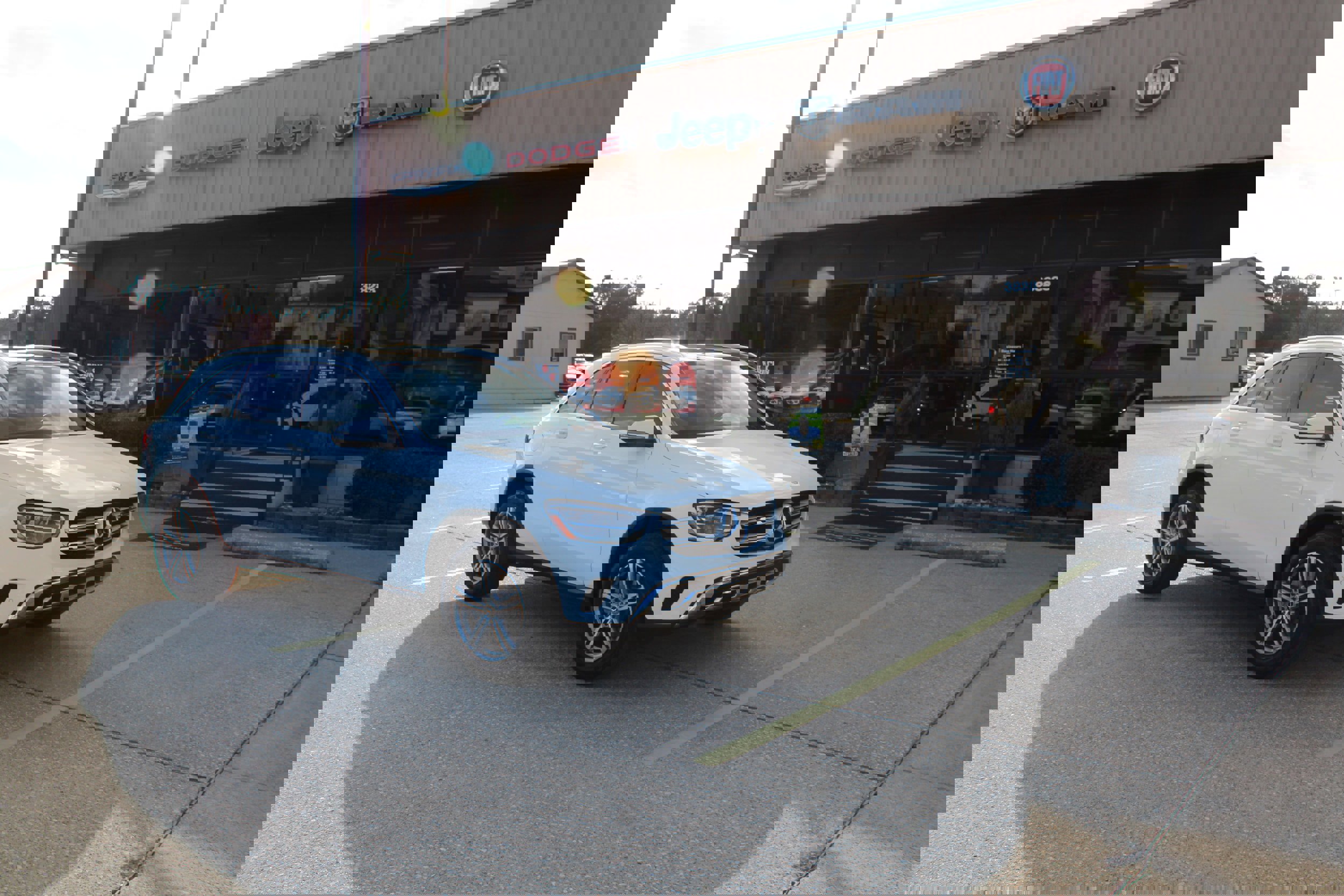 Used 2022 Mercedes-Benz GLC 300 image 4