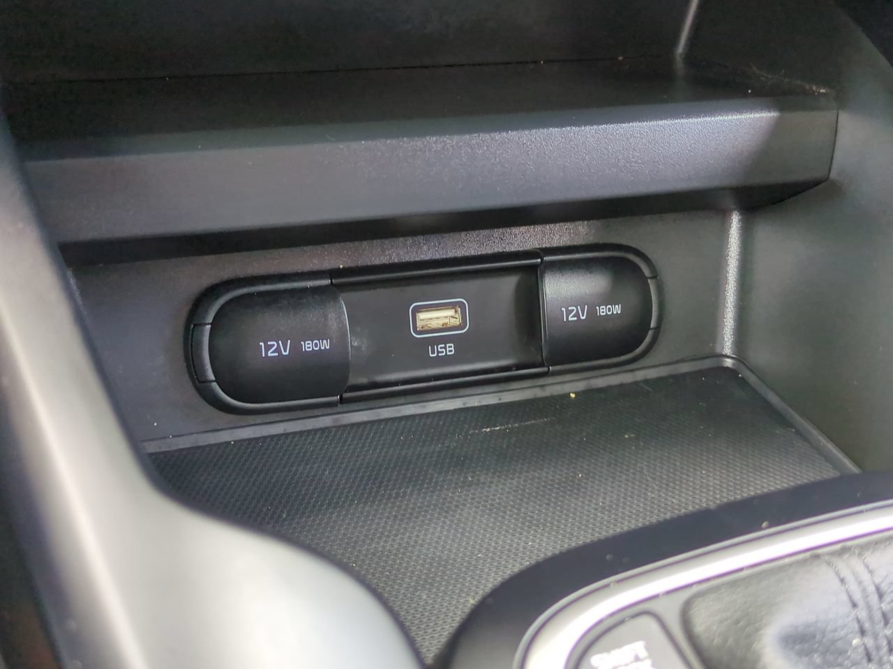 Certified 2025 Kia Soul LX w/ LX Technology Package FWD image 21