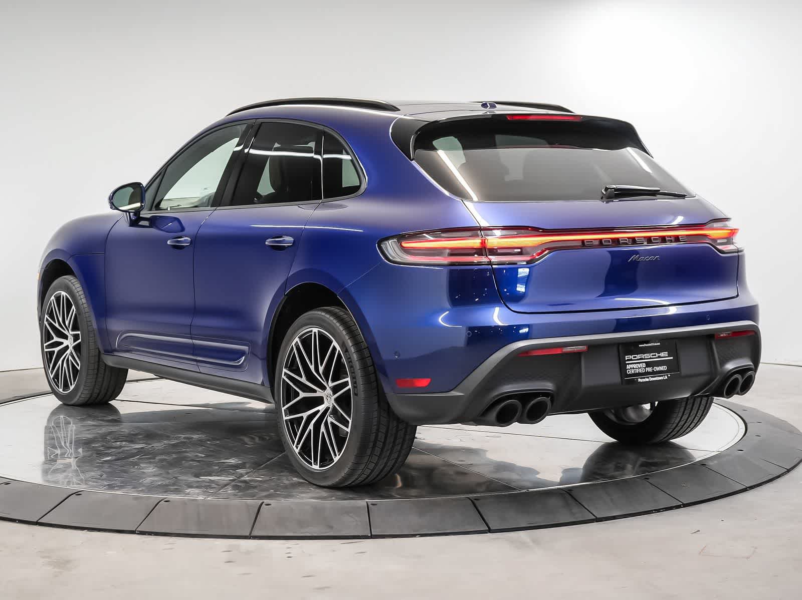Certified 2024 Porsche Macan AWD/4WD image 3