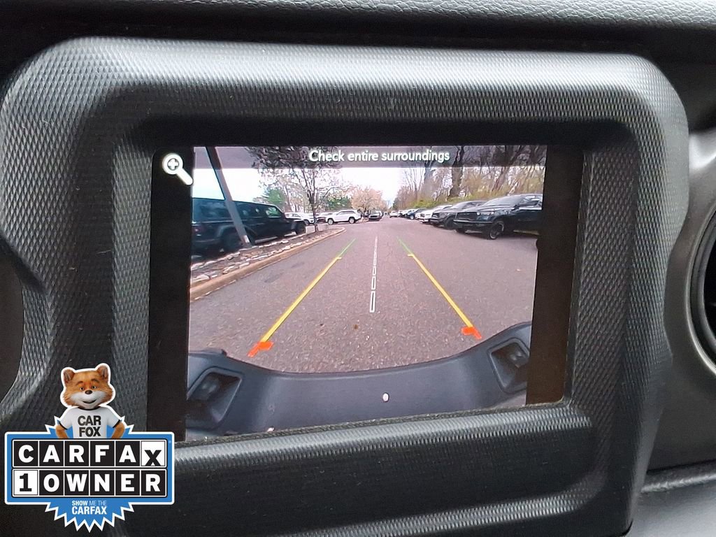 Used 2022 Jeep Gladiator Willys AWD/4WD image 17