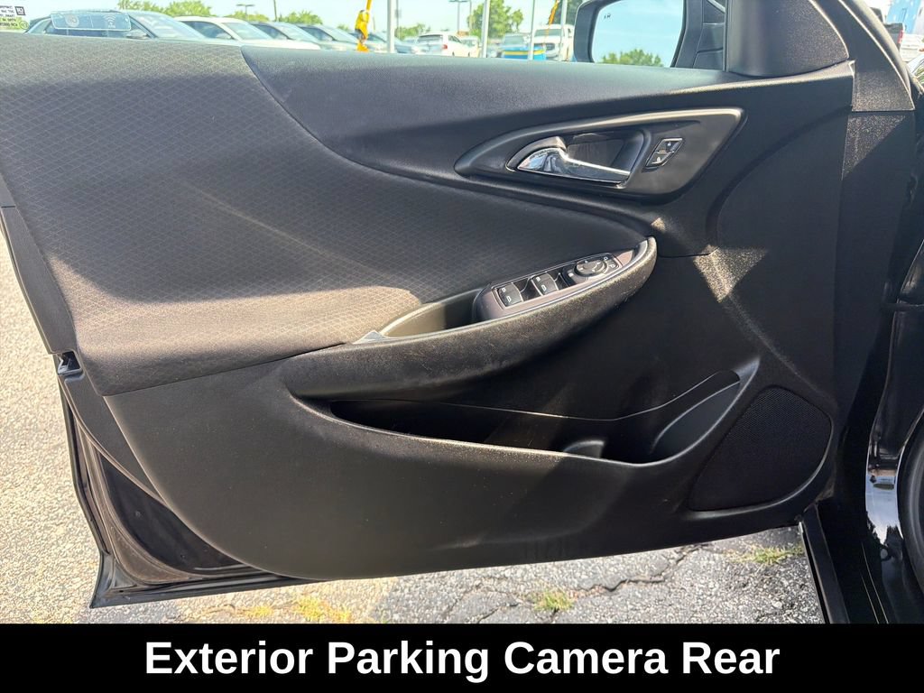Used 2021 Chevrolet Malibu LT FWD image 12