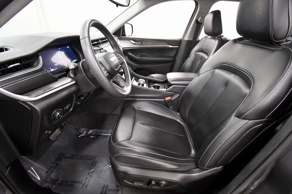 Used 2023 Jeep Grand Cherokee L Limited image 14