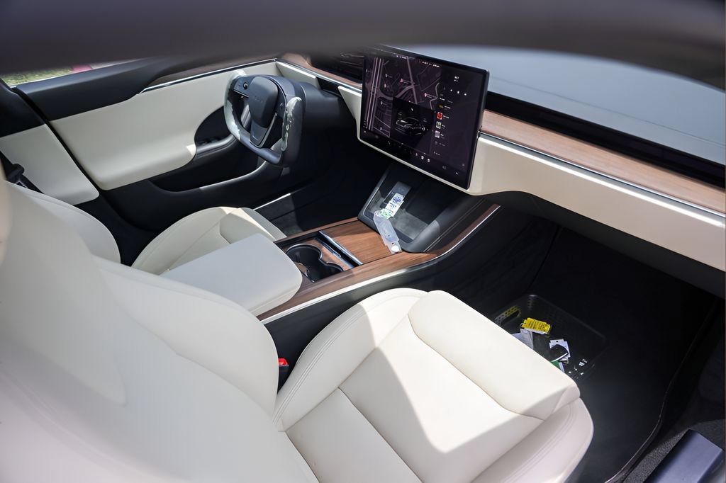 Used 2022 Tesla Model S AWD/4WD image 22