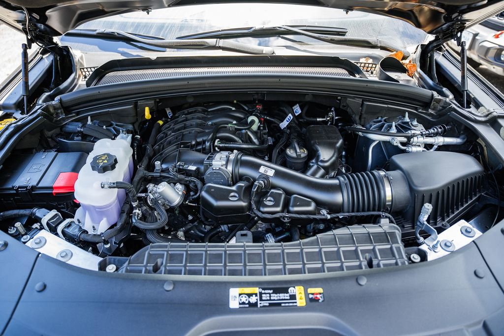 New 2025 Jeep Grand Cherokee Laredo X w/ Luxury Tech Group I image 18