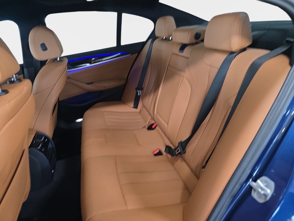 Used 2023 BMW 530i w/ Convenience Package RWD image 14