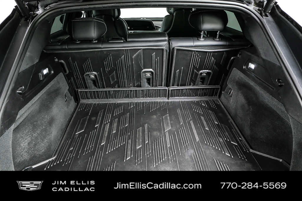 Used 2024 Cadillac Lyriq Sport AWD/4WD image 32