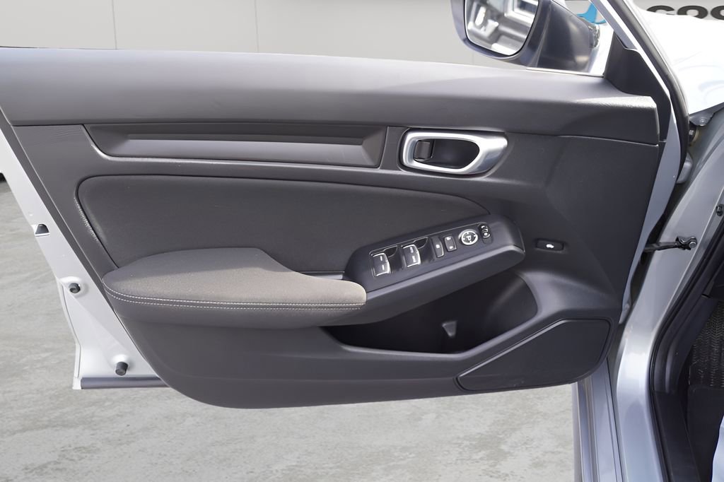 Used 2025 Honda Civic Sport image 9