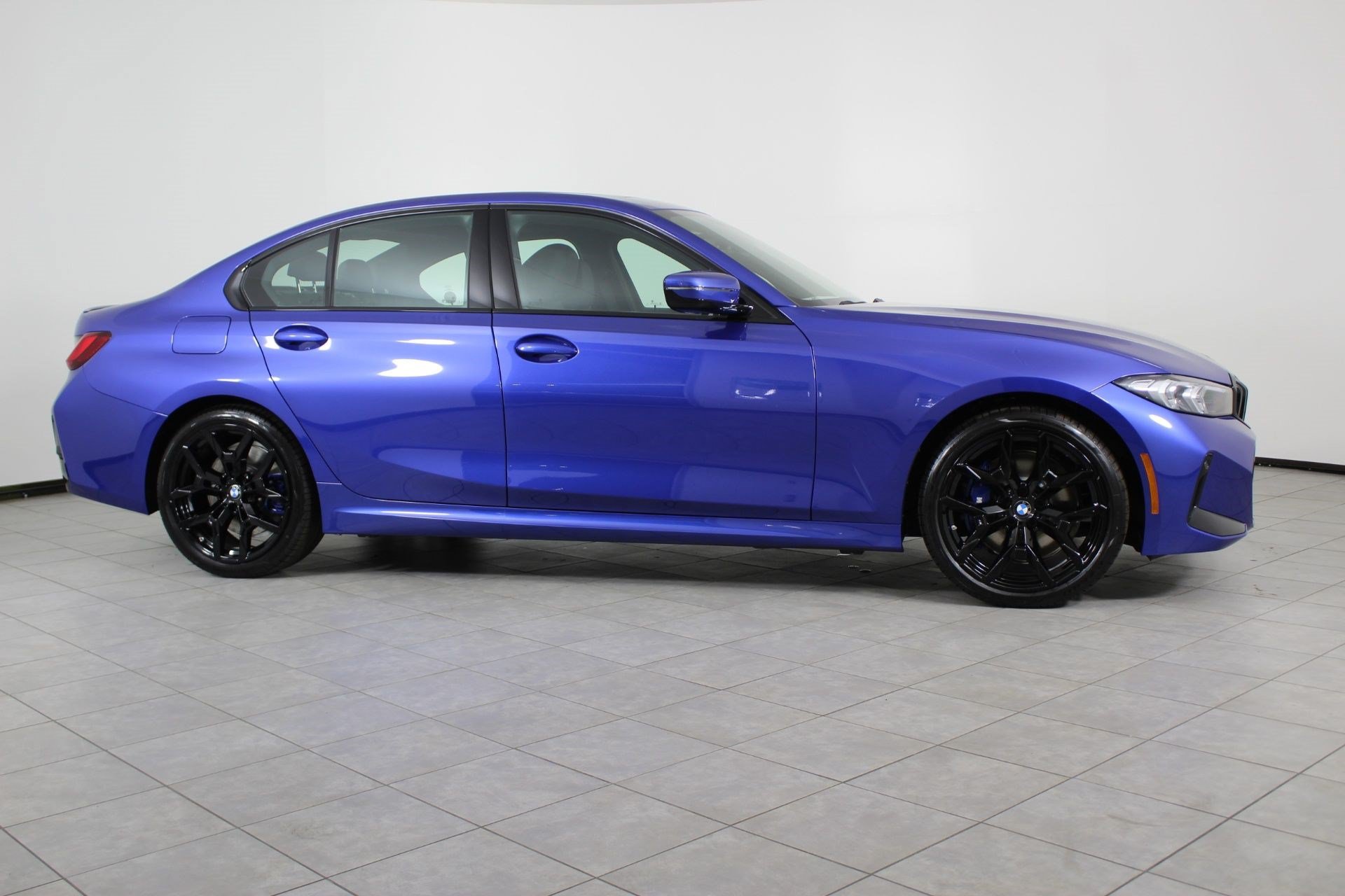 New 2026 BMW 330i Sedan w/ M Sport Package RWD image 8