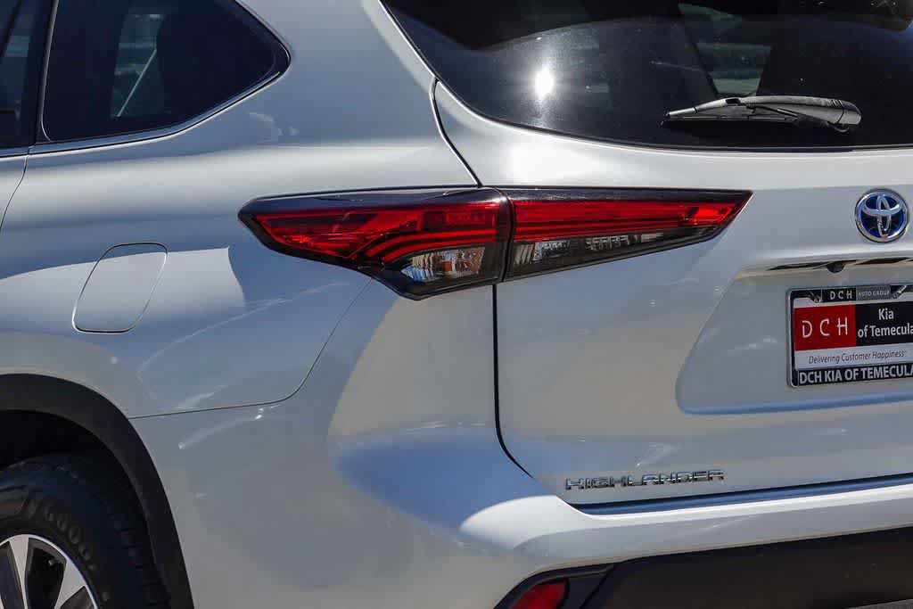 Used 2022 Toyota Highlander XLE FWD image 7