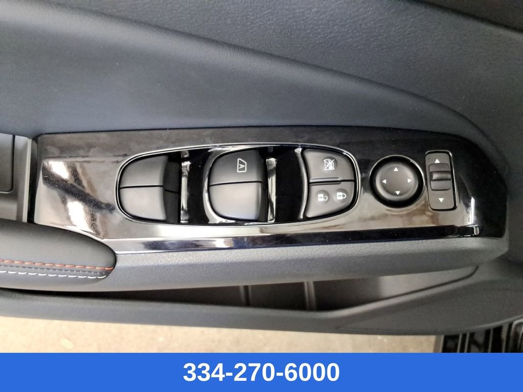 New 2025 Nissan Altima 2.5 SR w/ SR Premium Package image 18