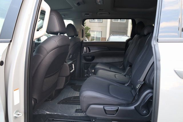 Certified 2025 Kia Carnival SX Prestige FWD image 28