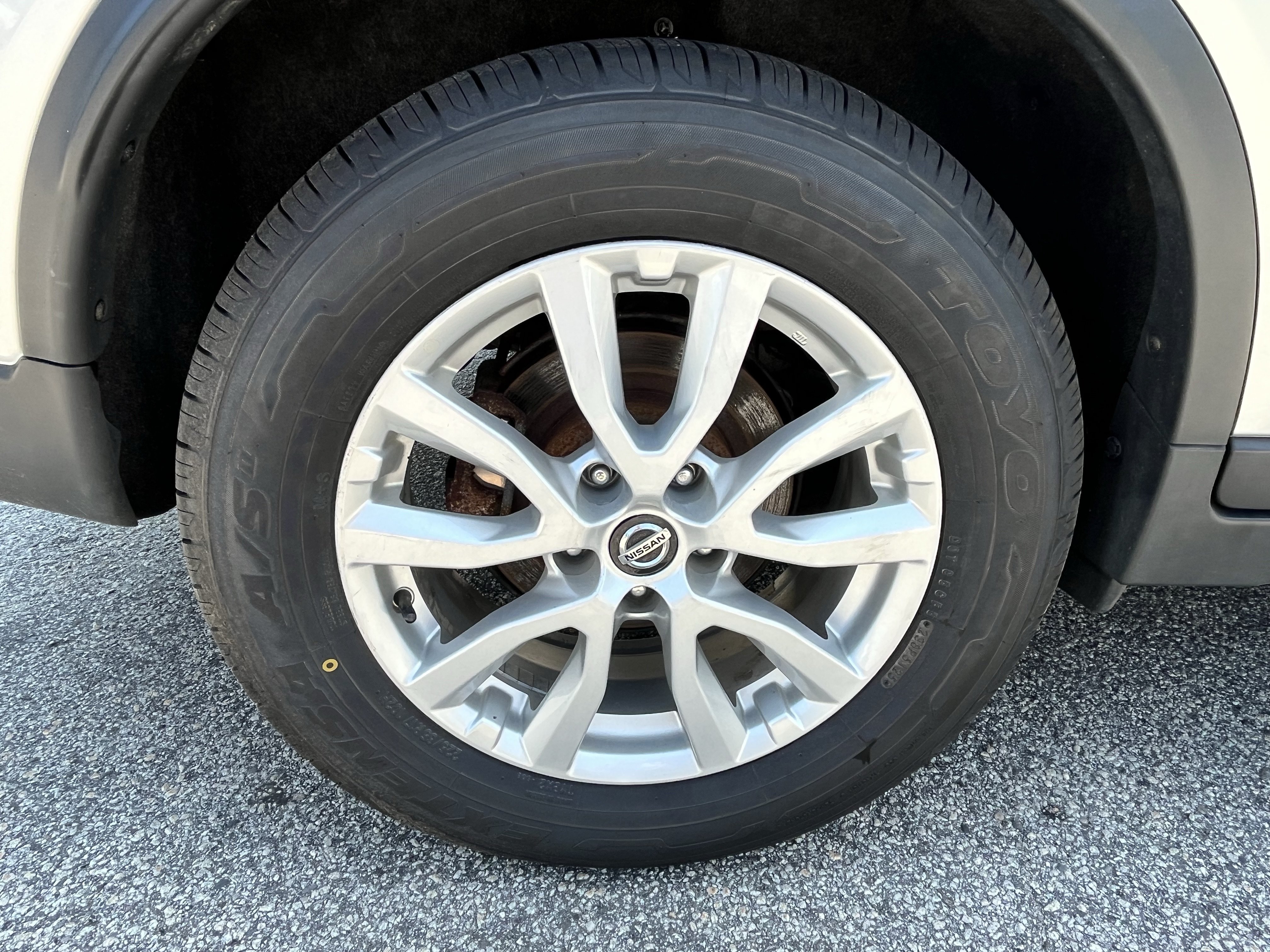 Used 2020 Nissan Rogue SV AWD/4WD image 10