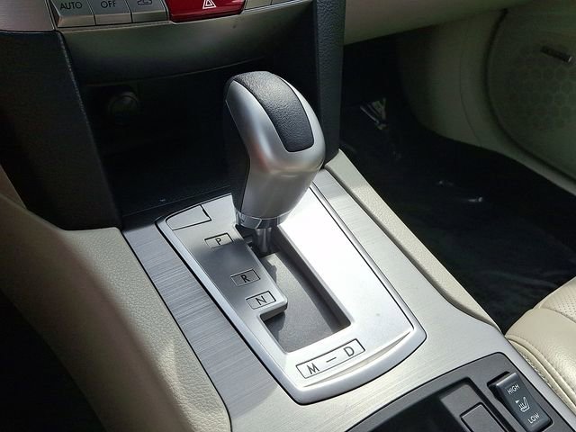 Used 2010 Subaru Outback 3.6R Limited AWD/4WD image 15