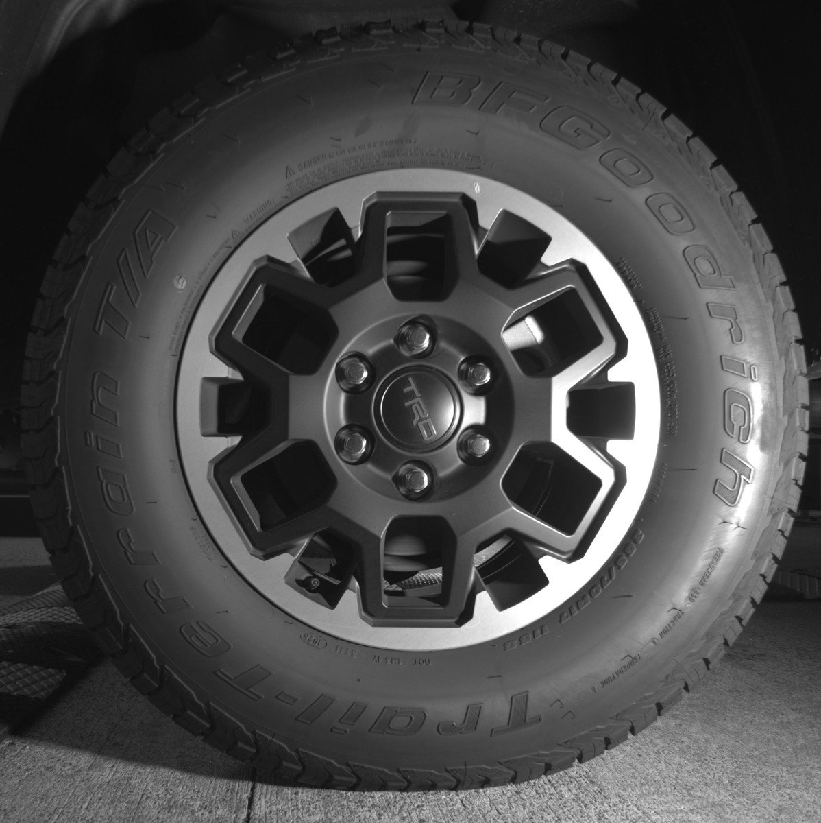 Used 2025 Toyota Tacoma TRD Off-Road image 14