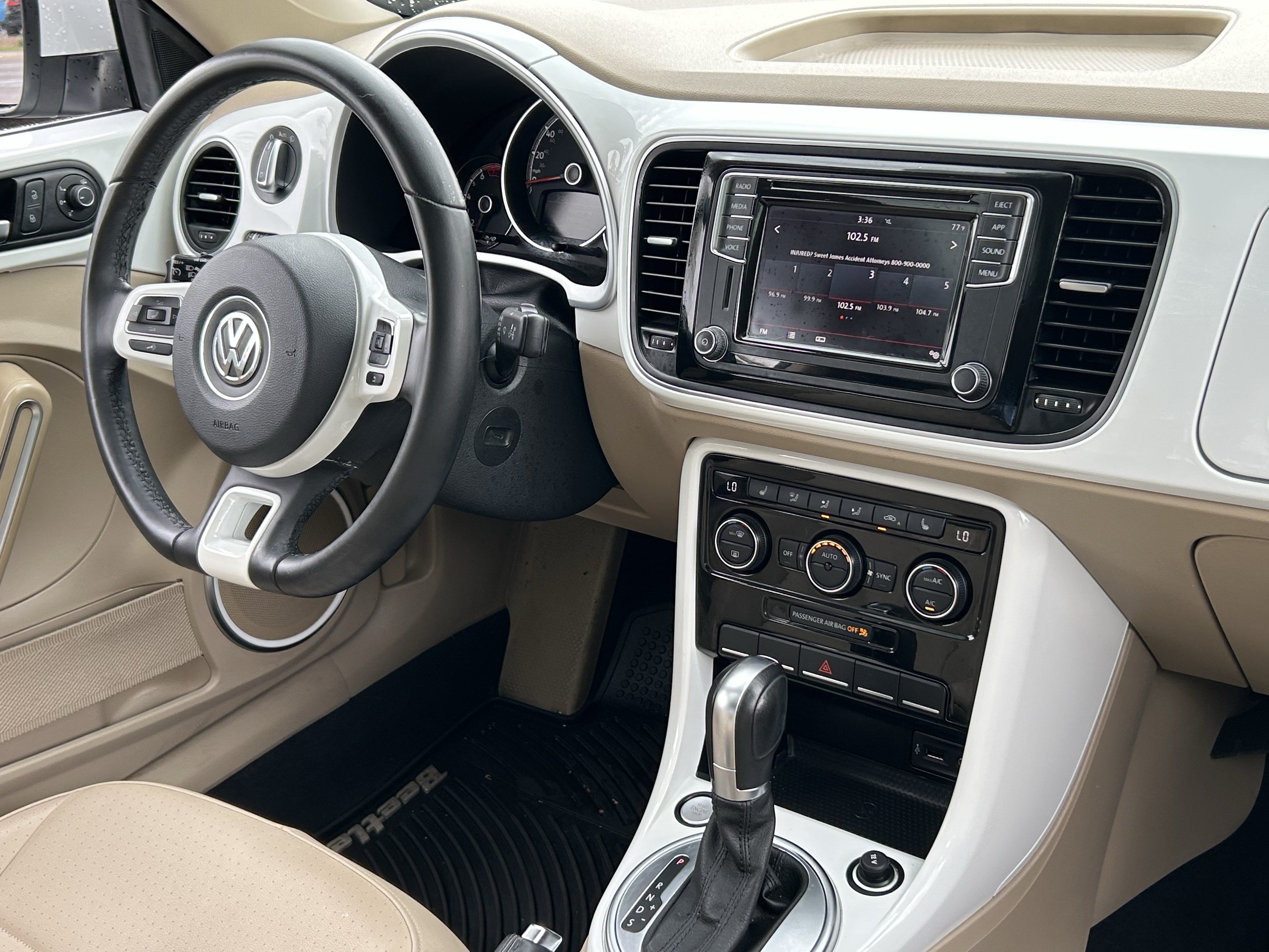 Used 2019 Volkswagen Beetle 2.0T SE FWD image 12