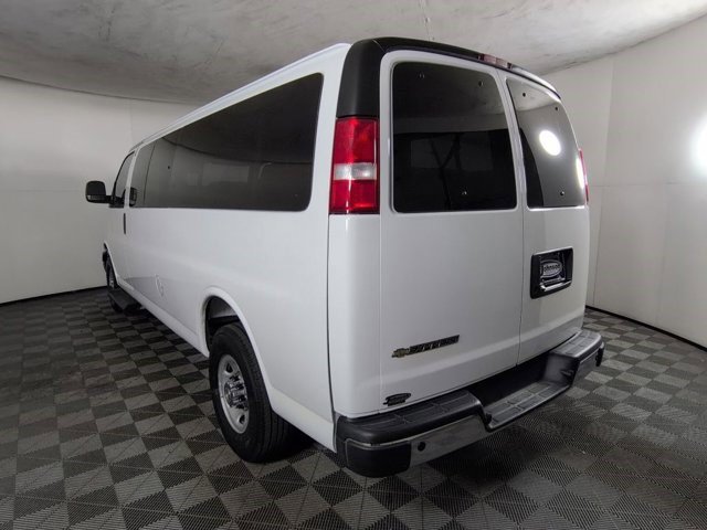 Certified 2025 Chevrolet Express 3500 LT w/ LT Preferred Equipment Group RWD image 7
