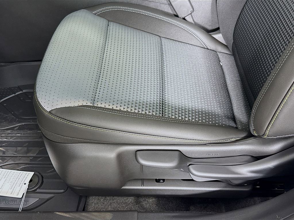 New 2026 Chevrolet Trax LT w/ Driver Confidence Package image 18