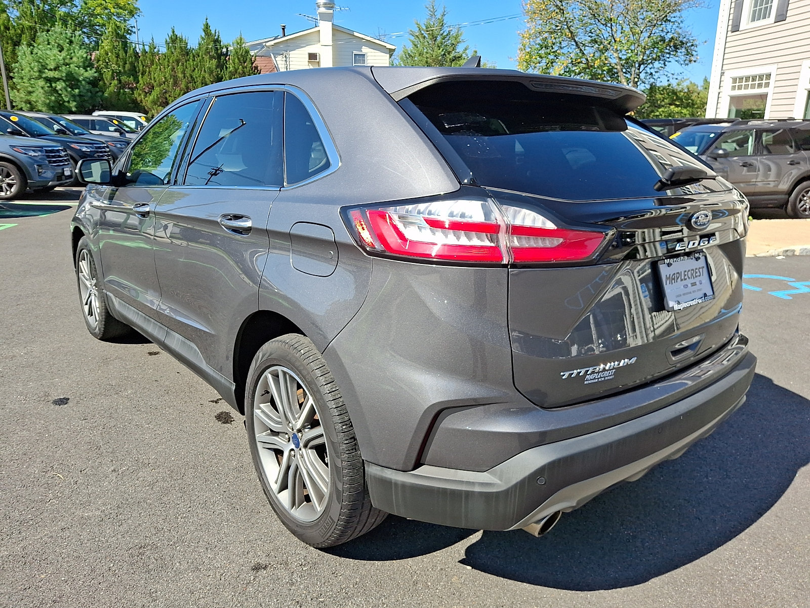Used 2022 Ford Edge Titanium AWD/4WD image 7