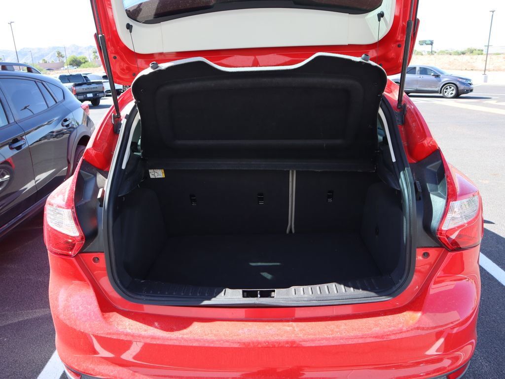 Used 2014 Ford Focus SE FWD image 11