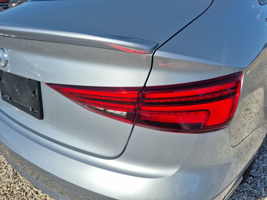 Used 2018 Audi A3 2.0T Premium image 11