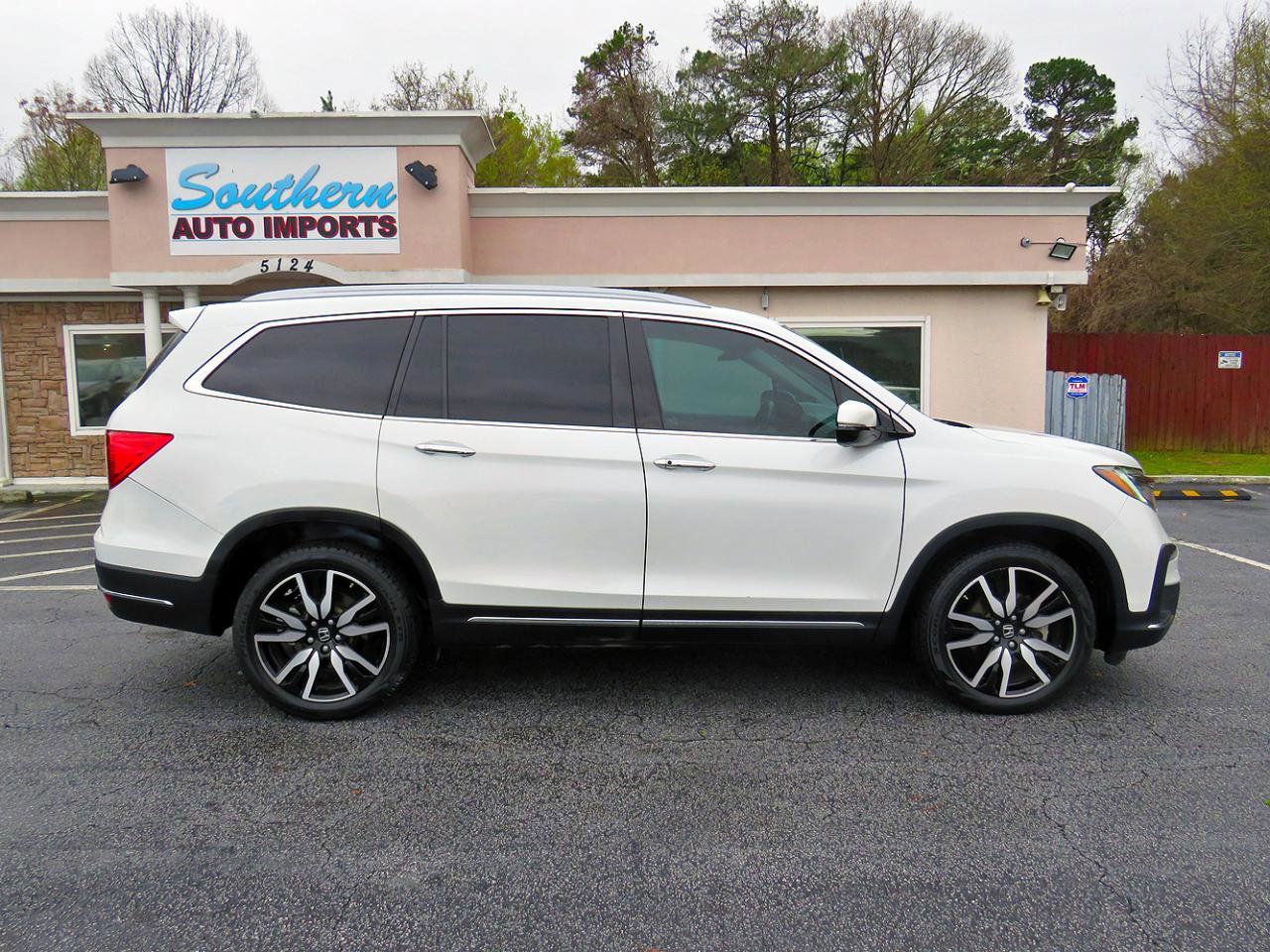 Used 2020 Honda Pilot Elite image 6