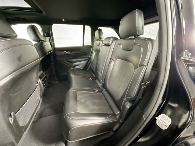 Used 2023 Jeep Grand Cherokee Altitude AWD/4WD image 26