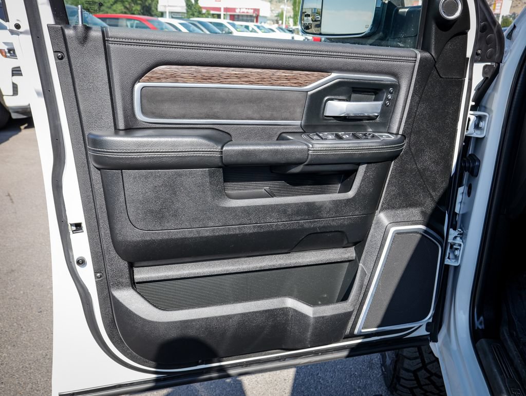 Used 2020 RAM 3500 Laramie AWD/4WD image 15