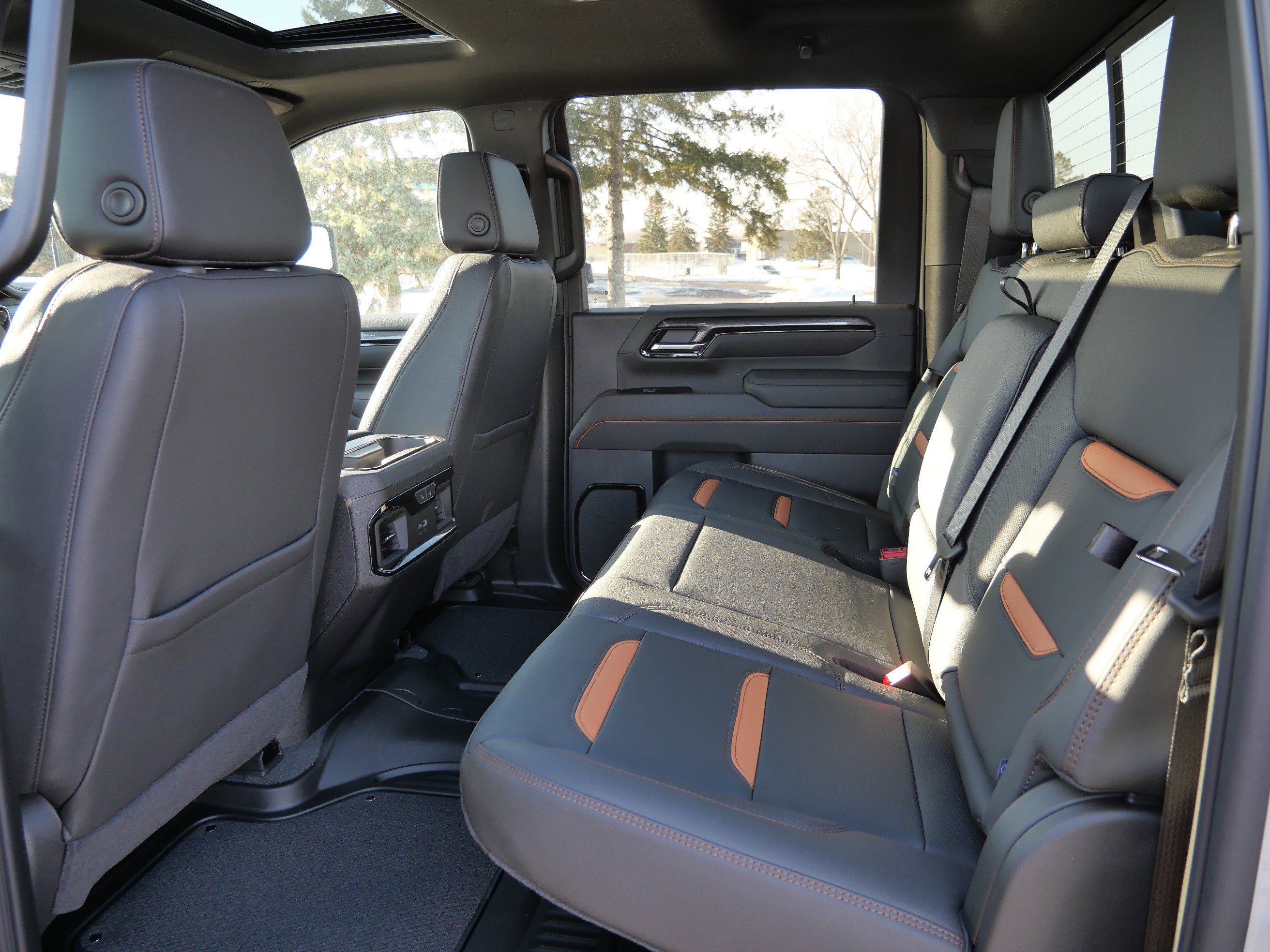 New 2026 GMC Sierra 3500 AT4 w/ AT4 Premium Plus Package image 4