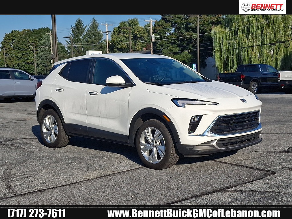 Used 2025 Buick Encore GX Preferred AWD/4WD image 1