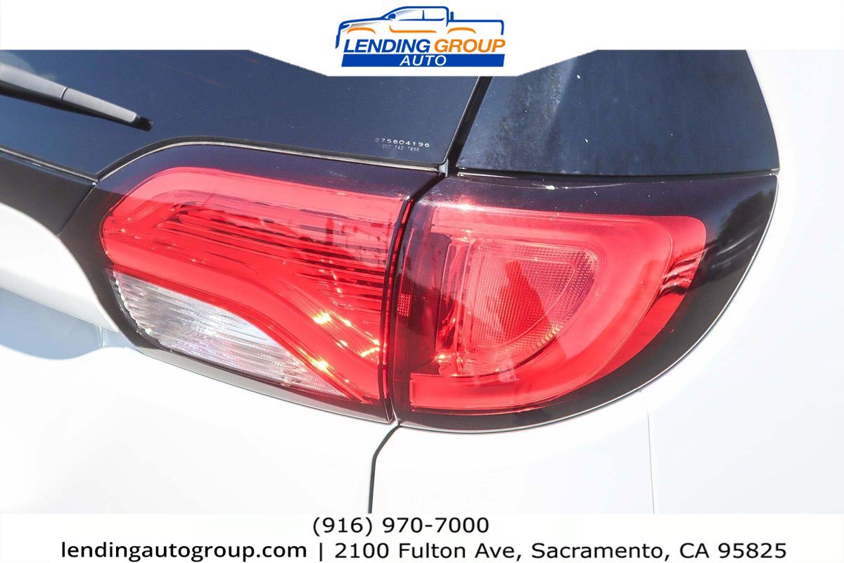 Used 2018 Chrysler Pacifica Touring-L Plus image 8