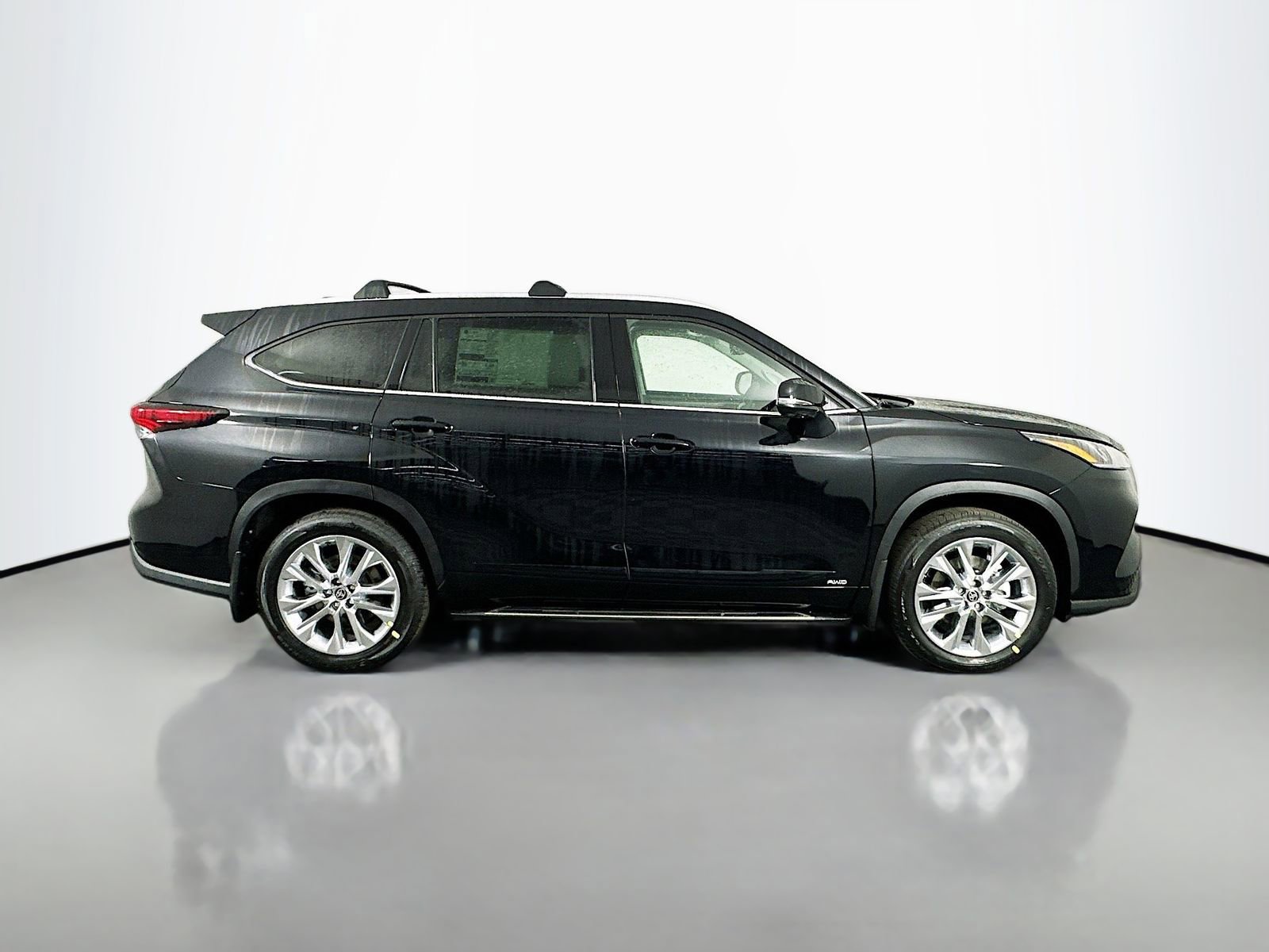 New 2026 Toyota Highlander Limited AWD/4WD image 8