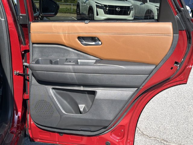New 2026 Nissan Pathfinder Platinum AWD/4WD image 19