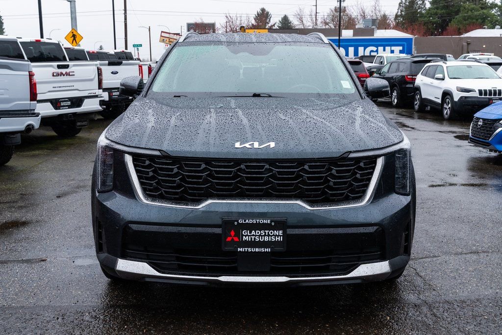Used 2024 Kia Sorento S FWD image 2