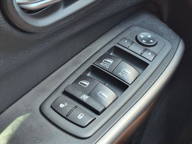 Used 2020 Jeep Cherokee Limited FWD image 14