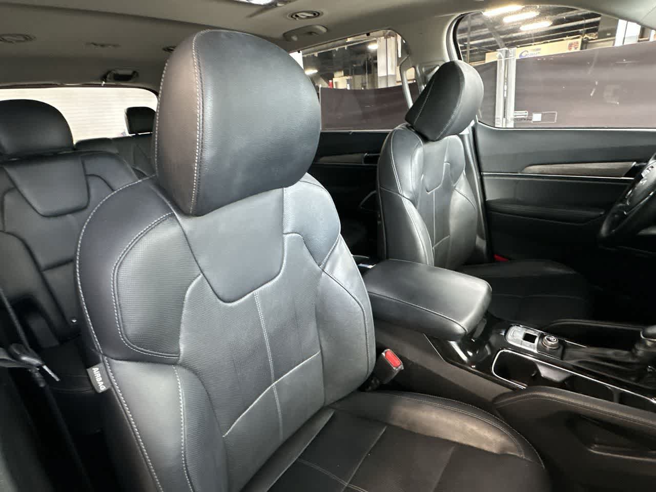 Used 2022 Kia Telluride EX w/ EX Premium Package FWD image 27