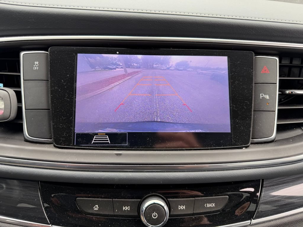 Used 2020 Buick Enclave Essence FWD image 33