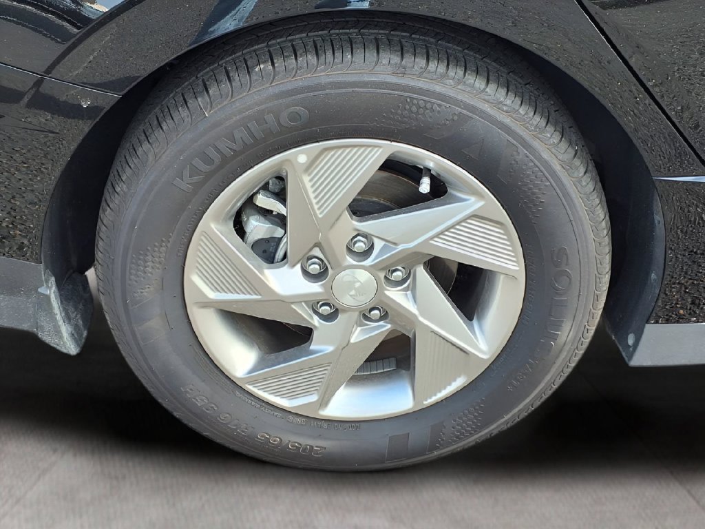 Used 2026 Hyundai Sonata SE FWD image 8