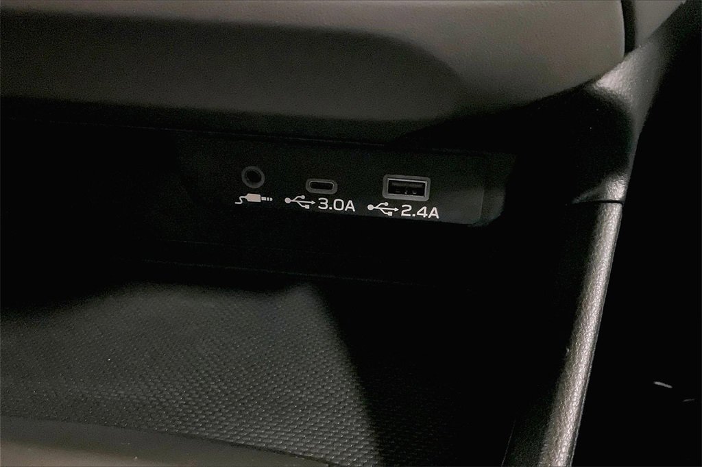 Used 2024 Subaru Crosstrek 2.0i Premium image 31